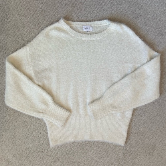 Ardene XS fuzzy white sweater - Picture 3 of 7